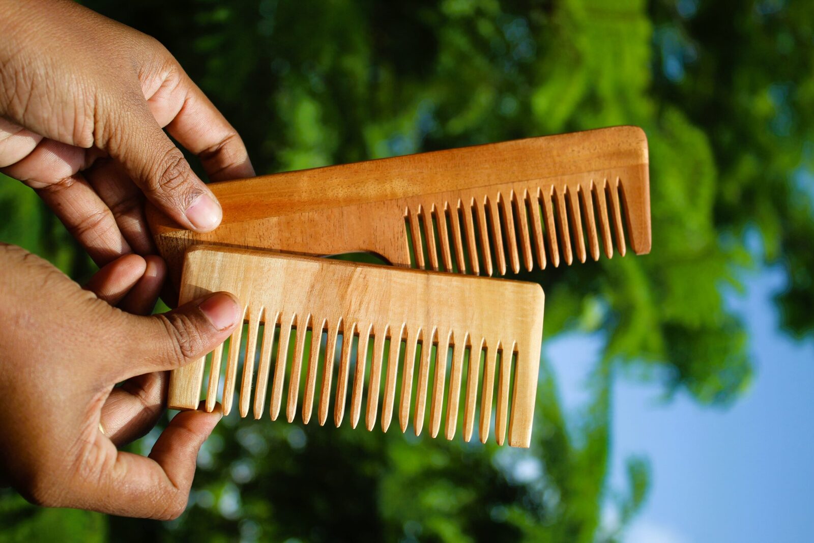 Narrow Spaced Neem Comb