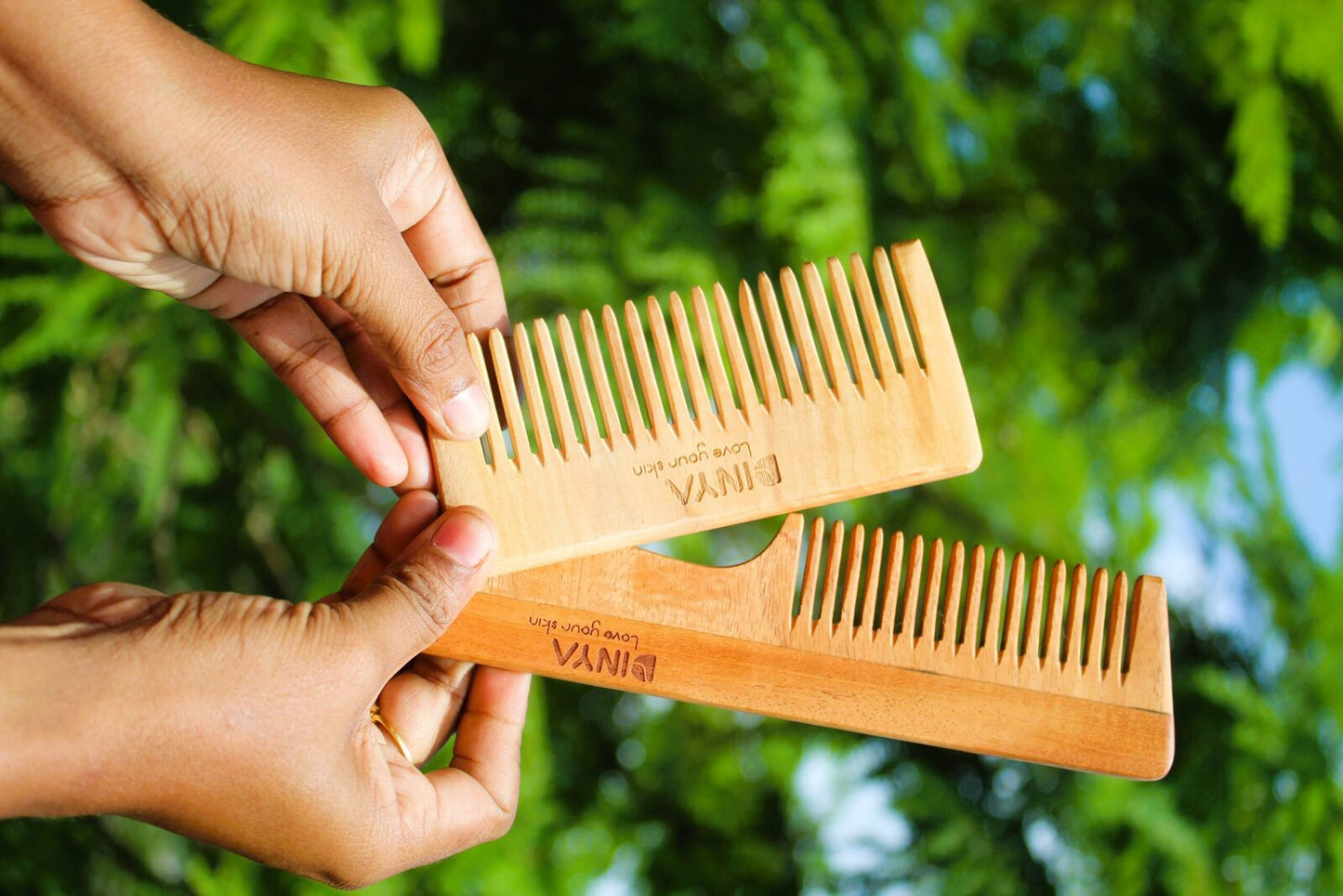 dinya-wide-spaced-neem-comb-with-handle