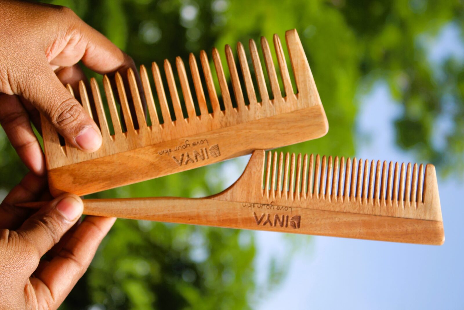 pintail and wide spaced dinya neem comb