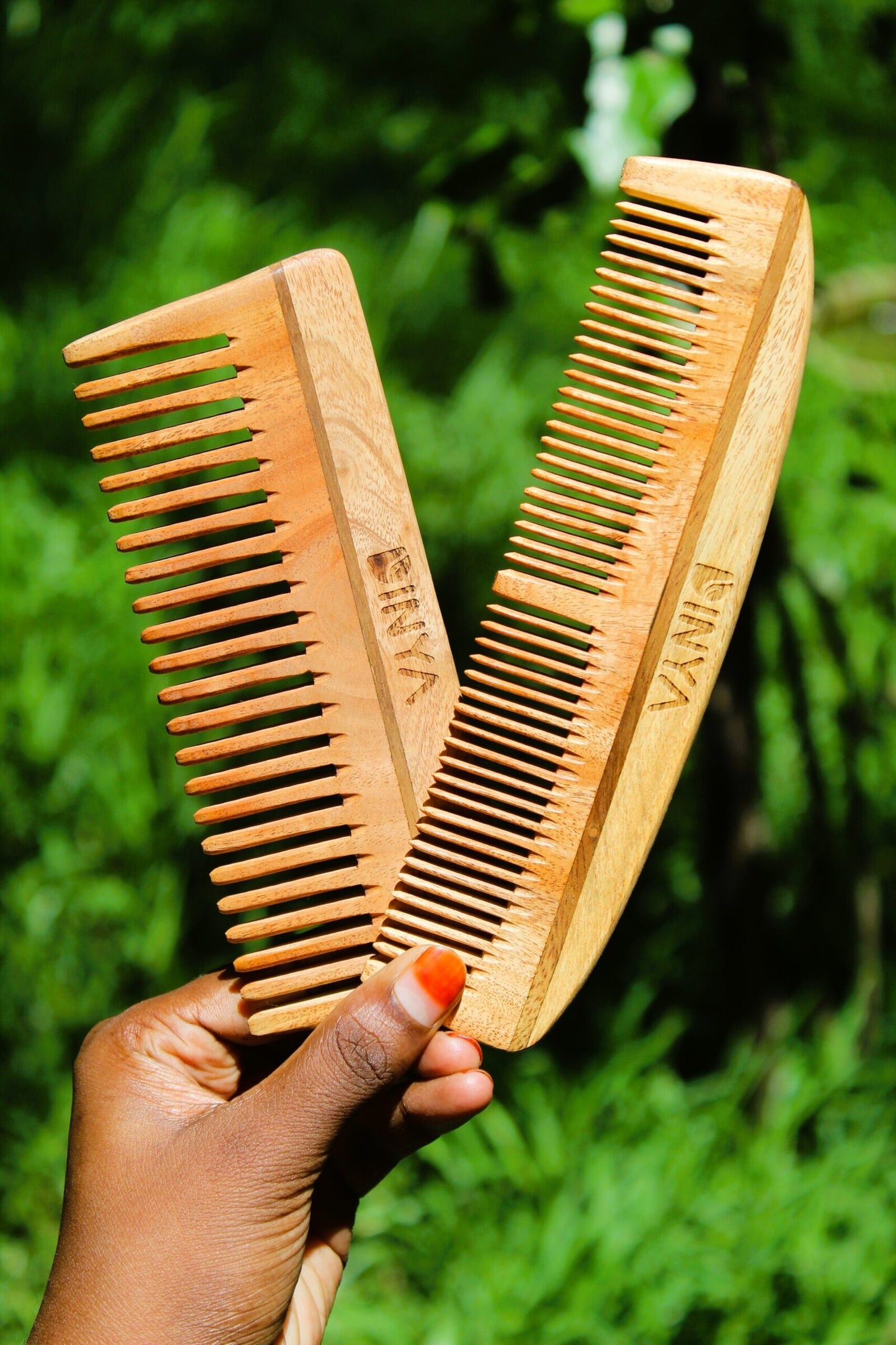 Dinya moon and rectangle shape comb