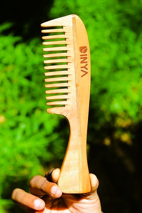 Dinya S Shape neem comb