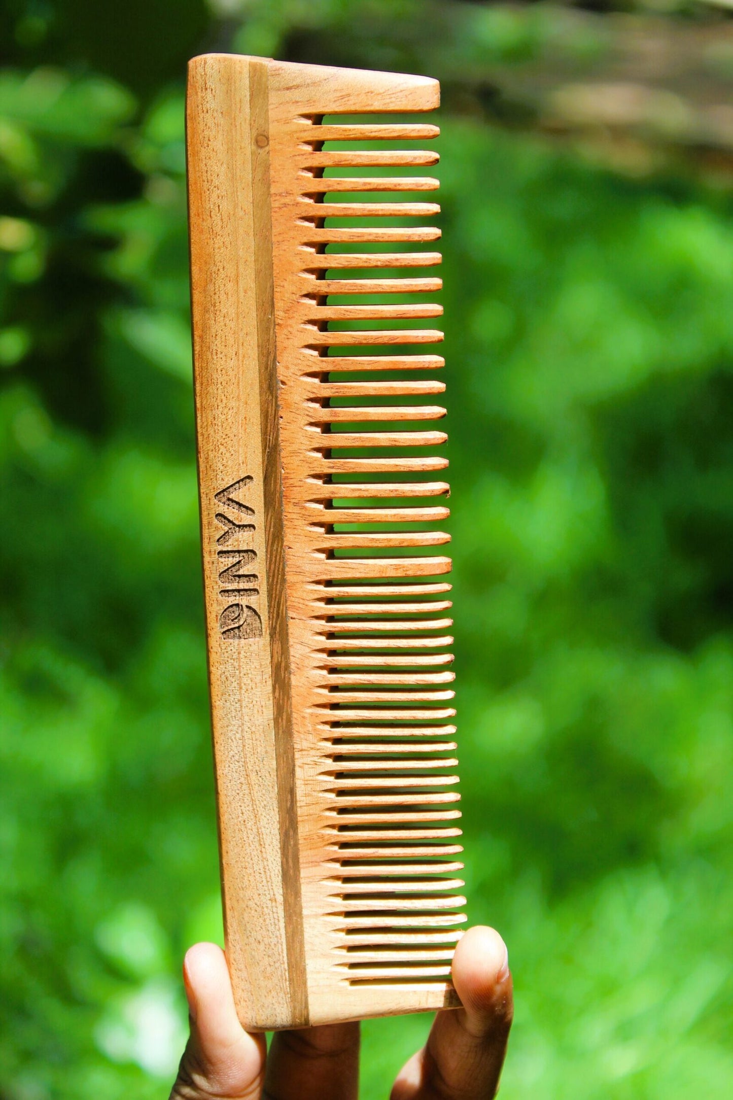 Dinya square shape neem comb