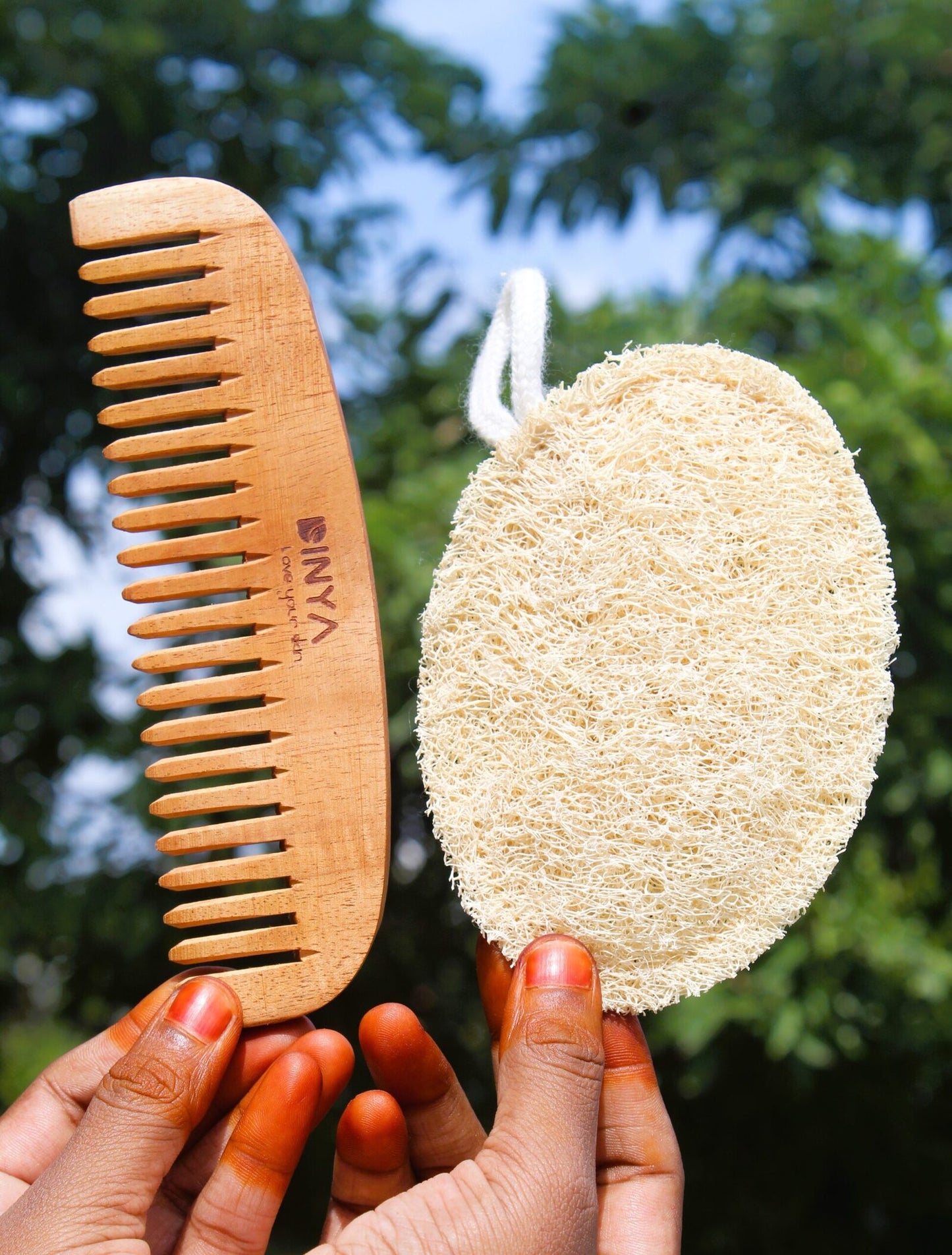 Dinya moon comb and loofah