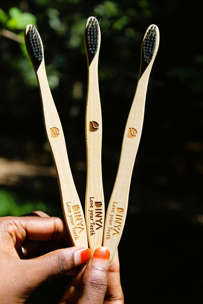 Dinya black toothbrush set 3
