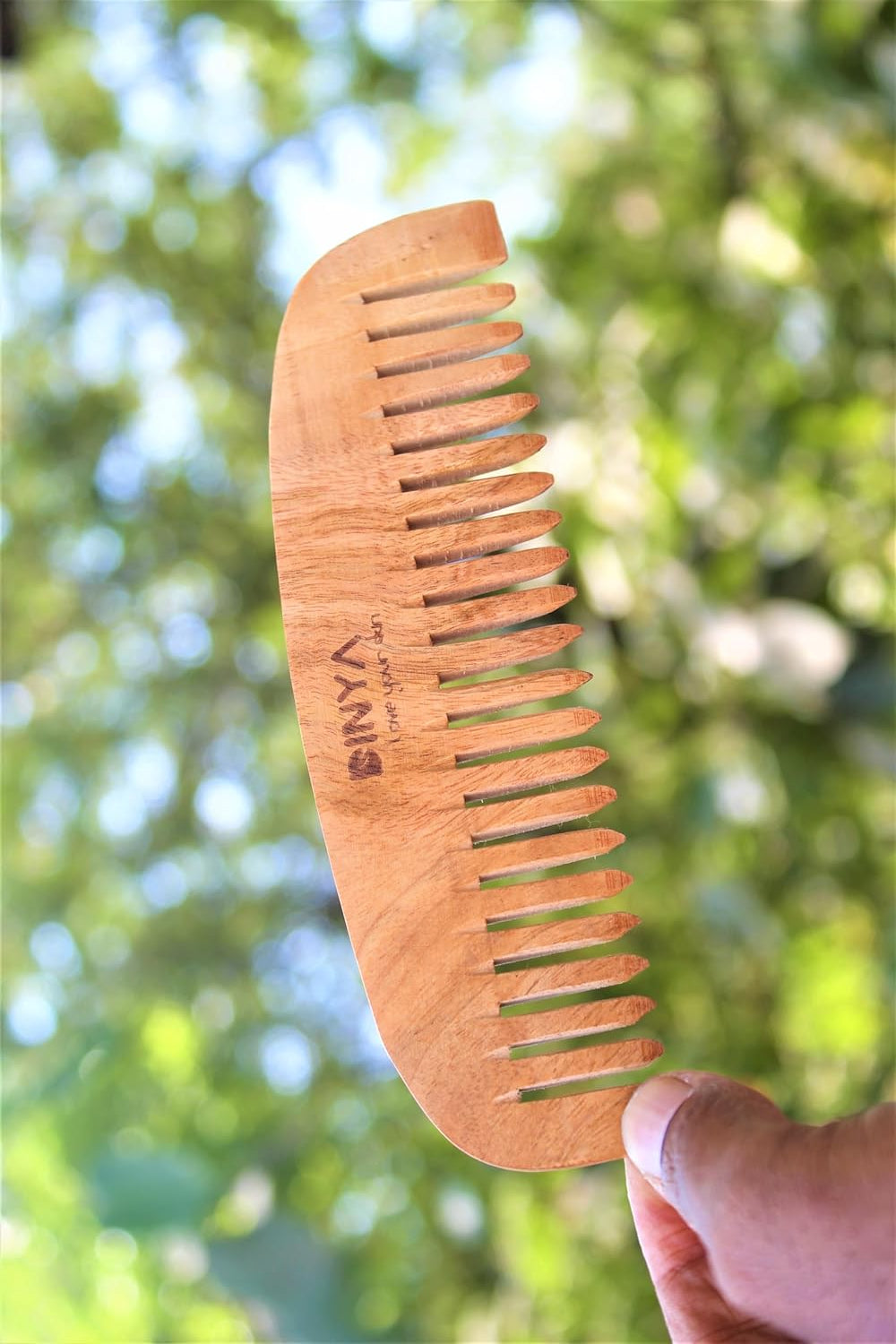 Dinya wooden neem comb