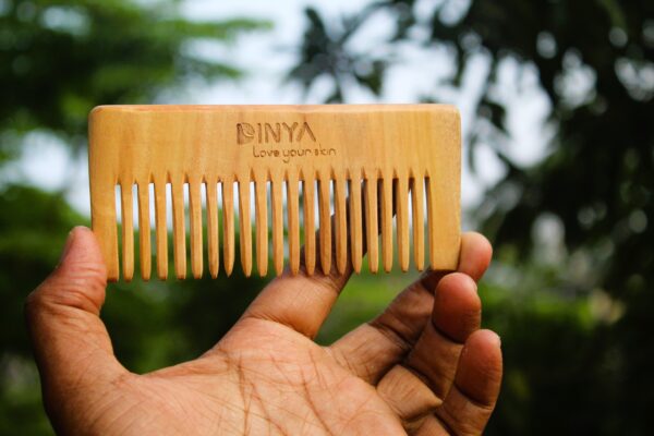Dinya Neem Comb