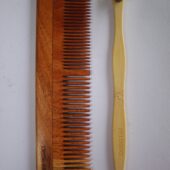 Dinya dual comb and toothbrush