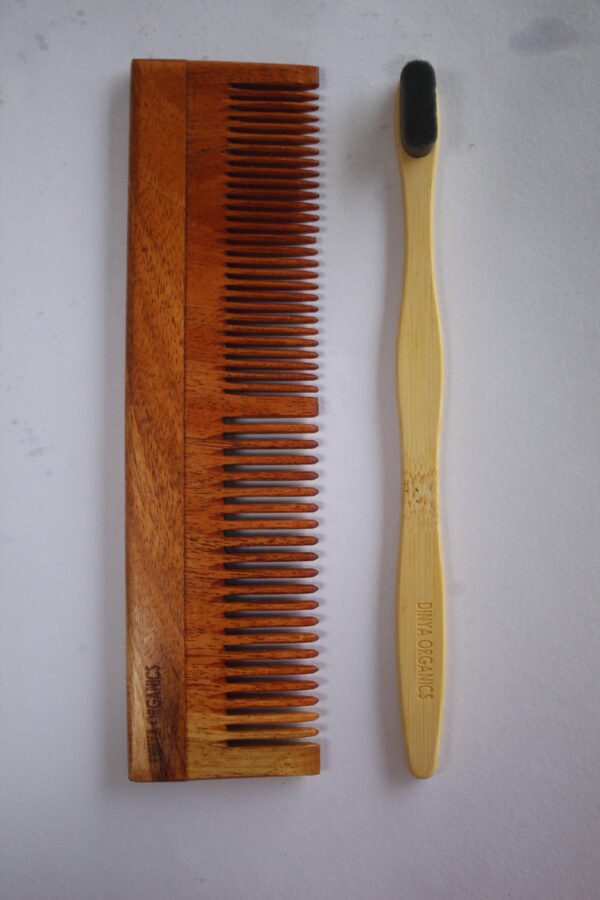Dinya dual comb and toothbrush