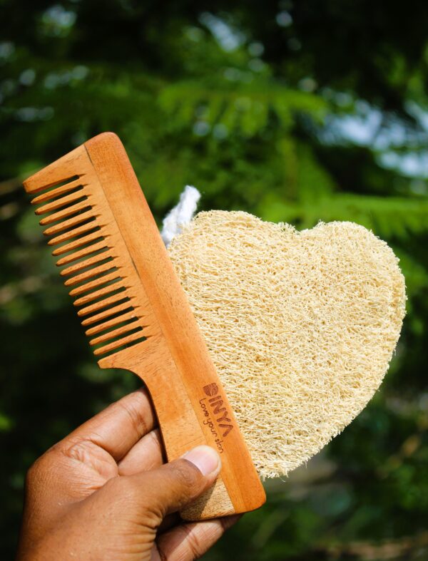 Dinya loofah and wide handle comb
