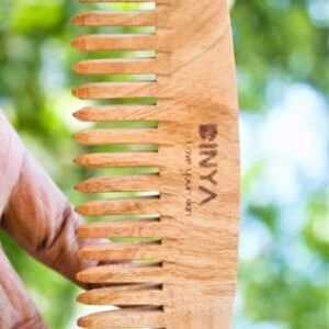 Dinya Organics 31 Dinya moon neem comb small