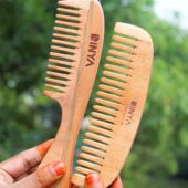 Dinya neem moon shape wide handle comb
